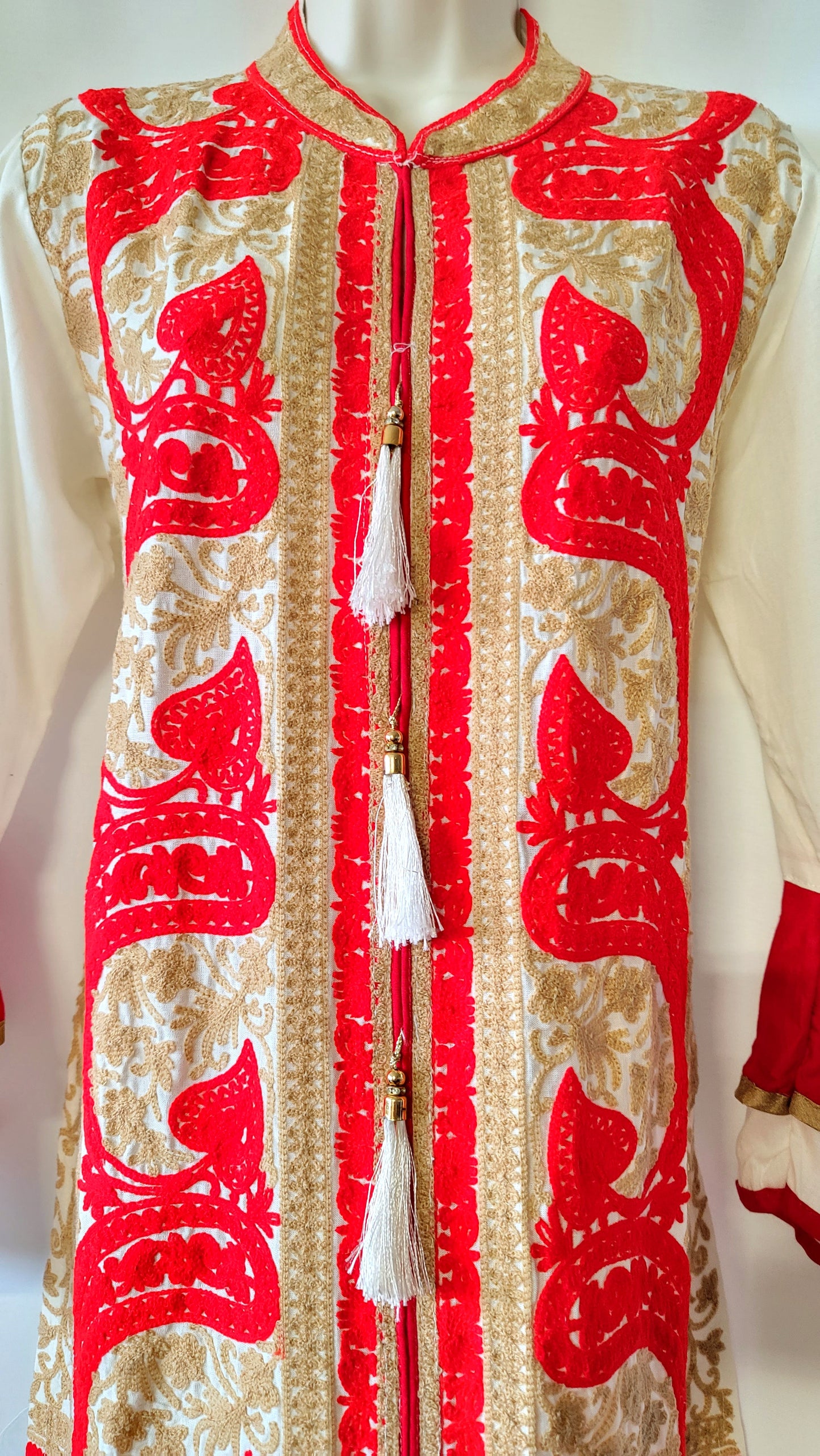 Bell Sleeved Pearl White Kurti with Yarn Embroidery